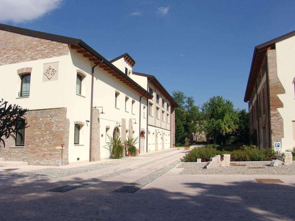 Corte Della Rocca Bassa Hotel 3*